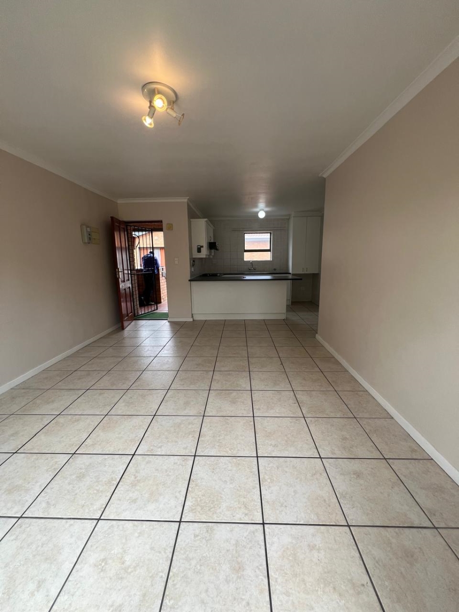 To Let 2 Bedroom Property for Rent in Sea Breeze Western Cape